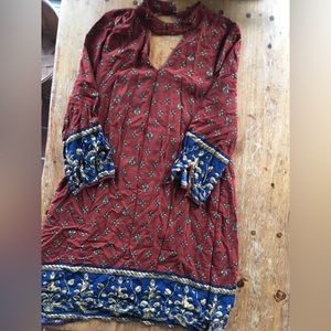 Fun, boho chic. Falls to knee on 5’3. Amazing w/ go go boots.